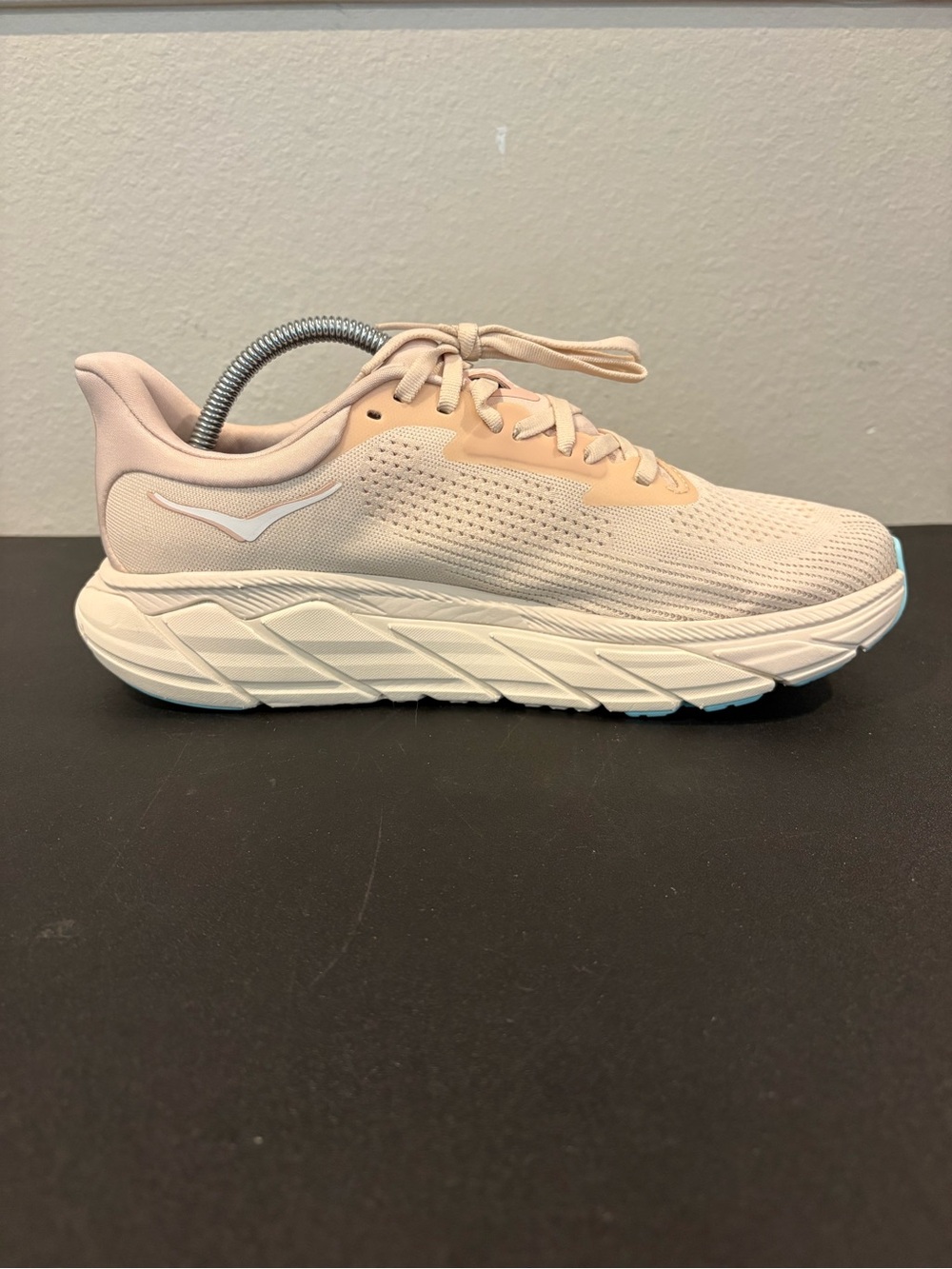 HOKA Arahi 7 Womens 10B 1147851 VRM Vanilla Cream Running Shoes Stability - Picture 2 of 9